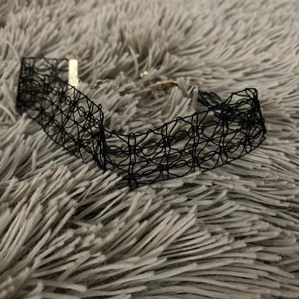 NWT choker